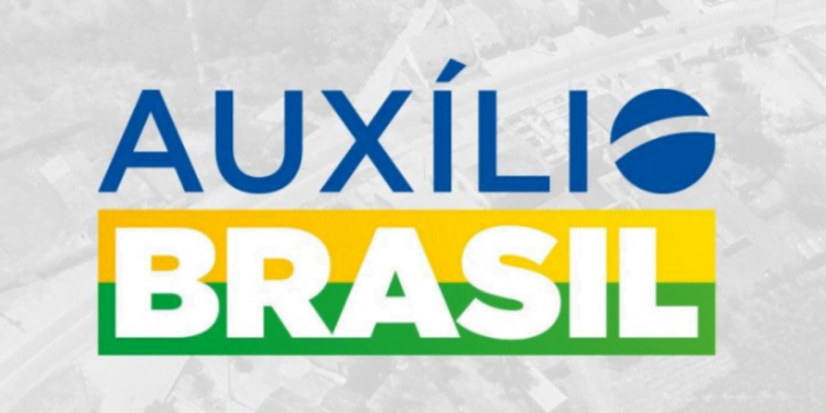 Auxílio Brasil: Quem recebeu o benefício em 2021 e 2022 poderá receber indenização de R$ 15 mil