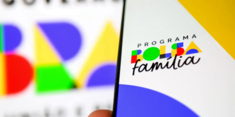 CONFIRMADO! Bolsa Família de Março vai DESCONTAR R$ 160 na parcela destes beneficiários! Veja se seu nome está na lista