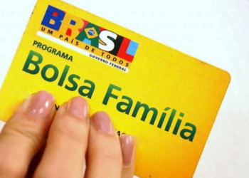 Pagamento do Bolsa Família de Março: MÃES SOLTEIRAS recebem PIX extraordinário; confira valores