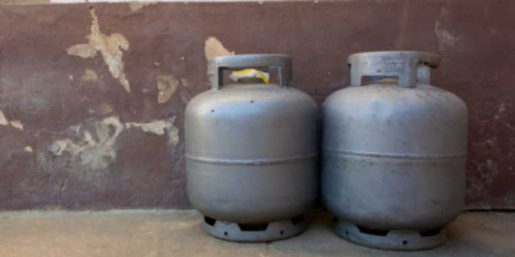 Auxílio Gás: Governo AUTORIZOU pagamento do benefício no valor de R$ 102 para HOJE (18/03)? Confira