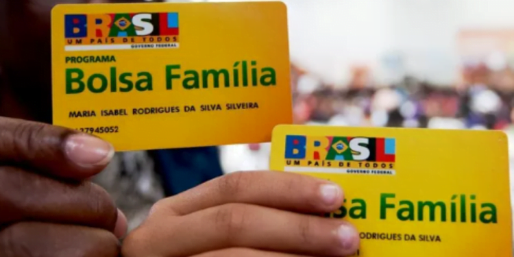 Bolsa Família: Mães solteiras vão receber visitas domiciliares neste mês! Saiba o que fazer
