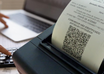 PIX SURPRESA de R$ 1 MIL para brasileiros que colocaram CPF NA NOTA; consulte agora