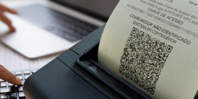 PIX SURPRESA de R$ 1 MIL para brasileiros que colocaram CPF NA NOTA; consulte agora