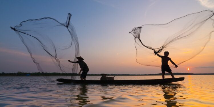 Seguro-Desemprego para PESCADORES foi aprovado; entenda