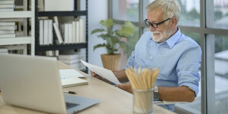 DISPONÍVEL HOJE (28) R$1.412 para idosos; entenda