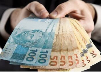 Veja quando os brasileiros poderão ganhar um PIX de R$650,00 do governo