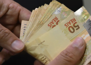 Quem trabalhou de carteira assinada em 2022 poderá sacar de R$ 118 a R$ 1.412 nesta semana! Veja se você tem direito