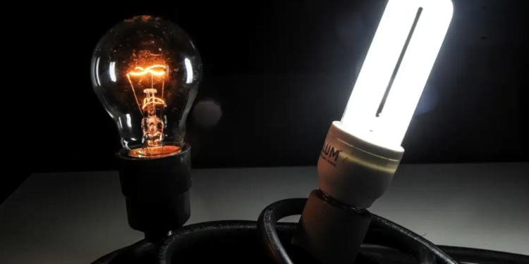 Julho terá bandeira amarela na conta de luz; veja o que isso significa