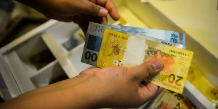 PIS/PASEP: Trabalhei em 2023, posso sacar o Abono Salarial de até R$ 1.412 HOJE (26/04)?