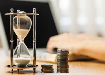 É possível conseguir a aposentadoria com 55 anos em 2024? Confira!