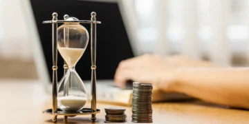 É possível conseguir a aposentadoria com 55 anos em 2024? Confira!