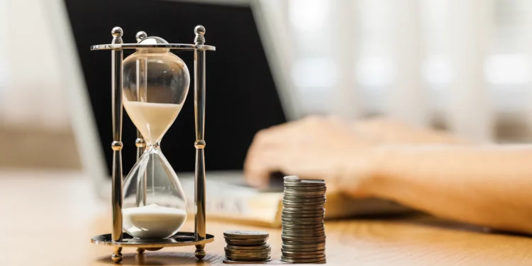 É possível conseguir a aposentadoria com 55 anos em 2024? Confira!