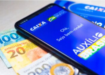 Auxílio Brasil: Indenização de R$15 mil Disponível para Este Grupo!