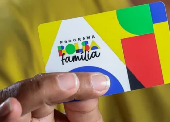 REVIRAVOLTA NO BOLSA FAMÍLIA: Governo libera VALOR ANTECIPADO para TODOS OS NIS e AUTORIZA saque do benefício nesta segunda-feira (04/03)?