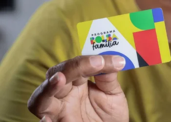 Benefício EXTRA do Bolsa Família foi liberado HOJE no valor de R$200,00! Confira quem recebe