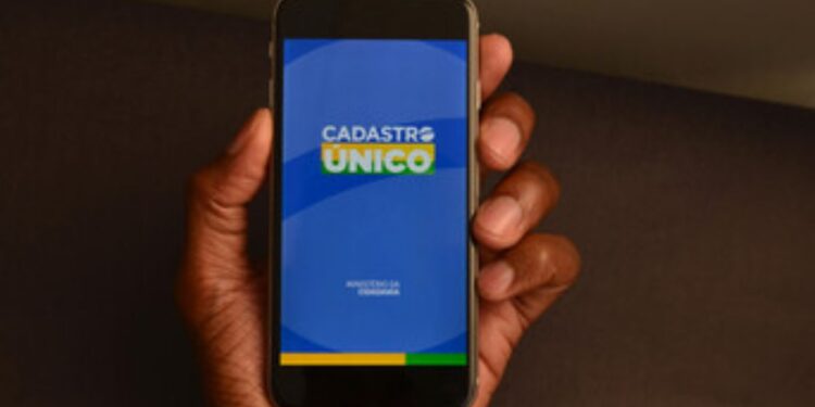 Cadúnico: Beneficiários são Convocados para Regularizar Cadastro; saiba o que fazer.