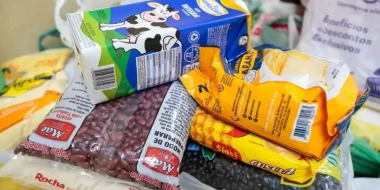Governo lançou uma NOVA cesta básica; confira itens adicionados