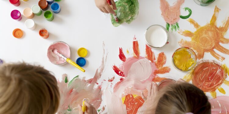 Auxílio-Creche: Quais são as categorias de trabalho que tem direito ao benefício?