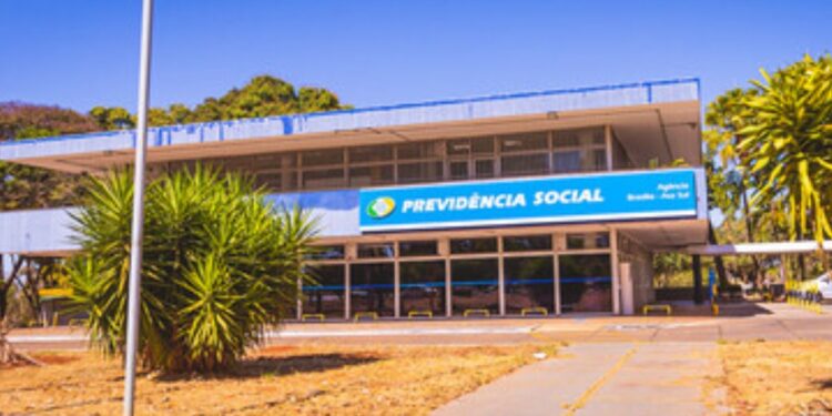 APOSENTADORIA SUSPENSA: INSS Bloqueia Benefício devido à Falta de Prova de Vida; Saiba Mais