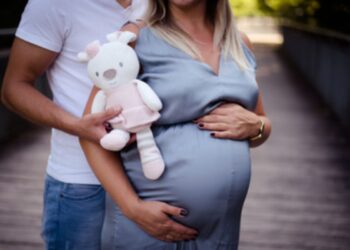 Licença-maternidade: Regra Muda e Este NOVO GRUPO é Beneficiado; entenda