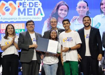 Pé de Meia começa AMANHÃ (26) e estudantes já podem consultar se recebem o benefício; saiba como