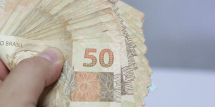 PIS/PASEP 2024: Tenho direito ao Abono Salarial?