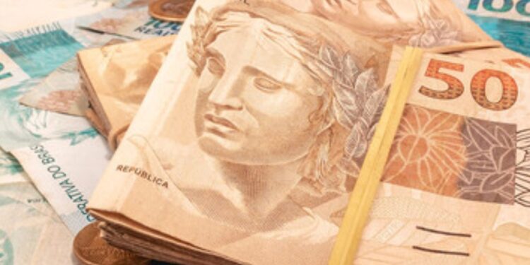 Caixa Anuncia SAQUES de Até R$ 1000 para Estes Brasileiros