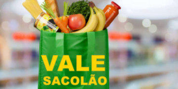 Idosos com 65, 66, 67, 68 anos ou mais podem receber vale-sacolão no valor de R$ 250; veja detalhes