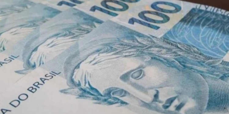 CONFIRMADO Novo Salário Mínimo com valores entre R$ 1.612 e R$ 1.844,40; veja quem recebe