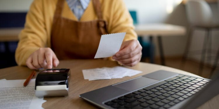 Colocar o CPF na Nota: Vantagens, Desvantagens e Programas Disponíveis