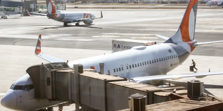 Será que agora vai? Governo prepara anúncio do programa Voa Brasil para JULHO