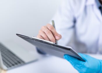 ATENÇÃO! ESTAS doenças passam na perícia para a aposentadoria por invalidez do INSS