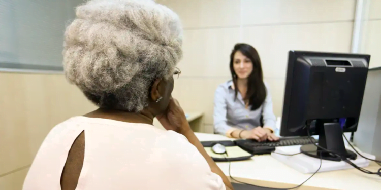 É possível se aposentar rápido se tiver trabalhado por mais de 15 anos! Saiba como