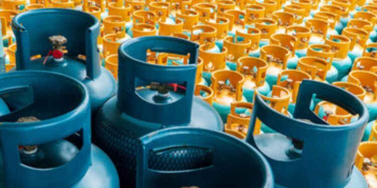 Calendário Atualizado do Auxílio Gás: Veja se Você Pode Solicitar um Botijão de Graça!