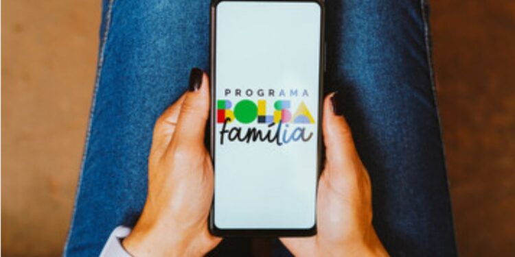 CAIXA conclui ÚLTIMO pagamento do Bolsa Família de Abril nesta terça-feira (30/04)
