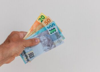 BPC: Aumento de R$ 250 no Benefício? Veja o que Esperar do Vale-sacolão