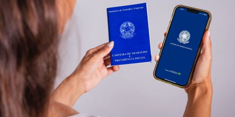 Carteira de Trabalho Digital: ESTES são os benefícios disponíveis no App