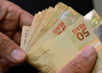 Brasileiros têm R$ 8 bilhões esquecidos; veja como consultar e receber