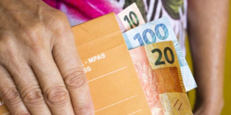 Renda mensal vitalícia por incapacidade: O que é e como funciona?