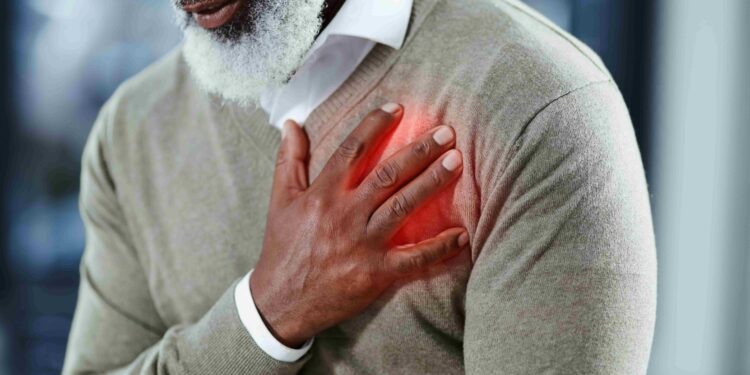 Quem tem problemas de coração pode se aposentar? Confira regras!