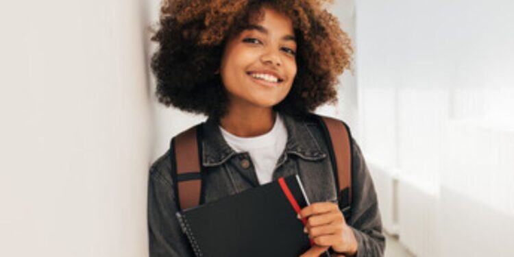 Pé-de-meia: Todos os Inscritos do Cadastro Único Podem Solicitar o Benefício?