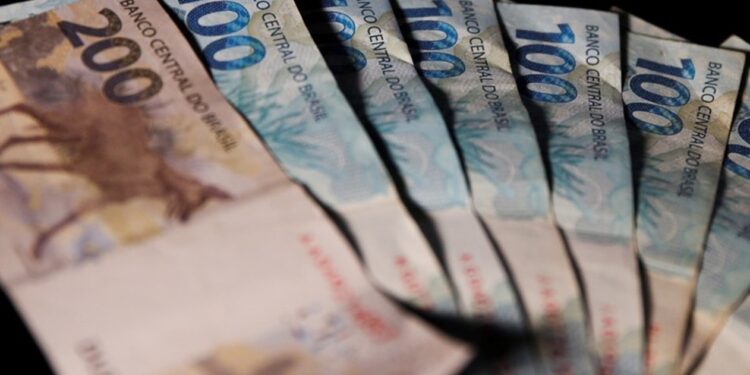 Confira 6 apps que permitem a ANTECIPAÇÃO do Salário via PIX