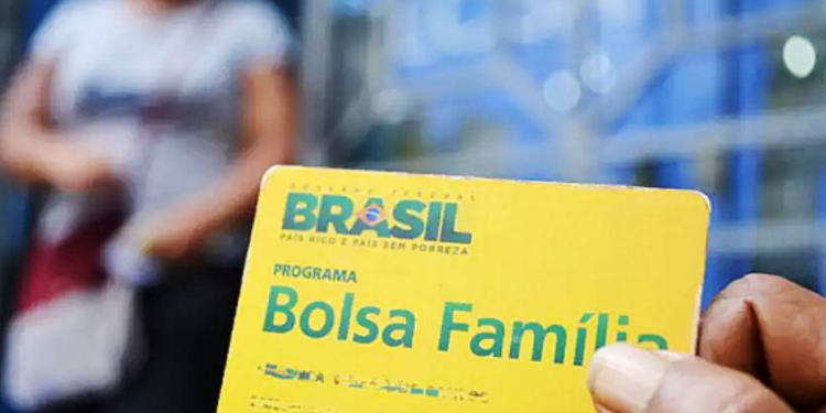 Bolsa Família: O que devo responder quando receber a visita do CRAS? Veja como se preparar