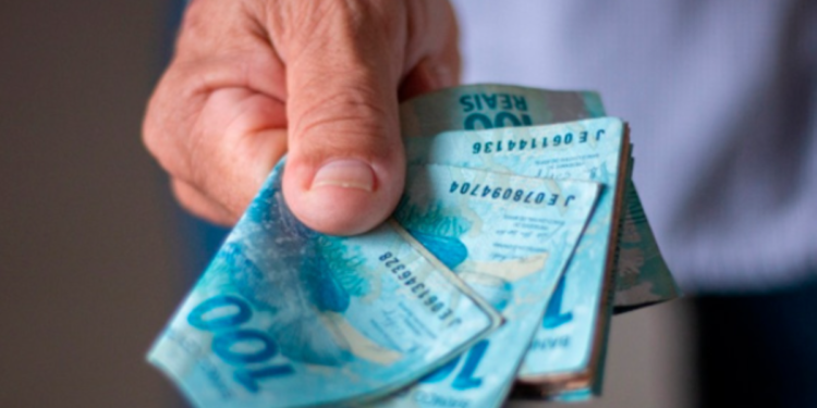 Lista de idosos que irão receber HOJE (08/05) mais de R$ 2.100,00 do Governo