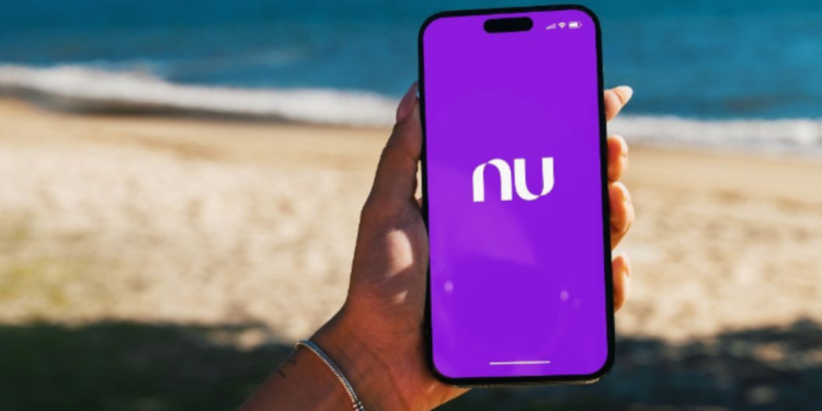 Nubank ANUNCIA serviço de compras de passagens aéreas e hotéis para ESTES clientes