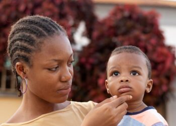 O que é AUXILIO MÃE SOLTEIRA de R$1200? Como funcionará? Saiba as Novidades