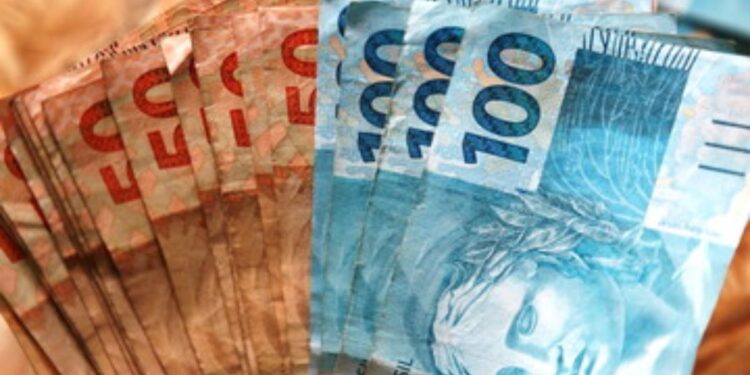 Liberado pagamento do 4º lote do Abono Salarial no valor de até R$ 1.412; quem pode sacar HOJE (16/05)?