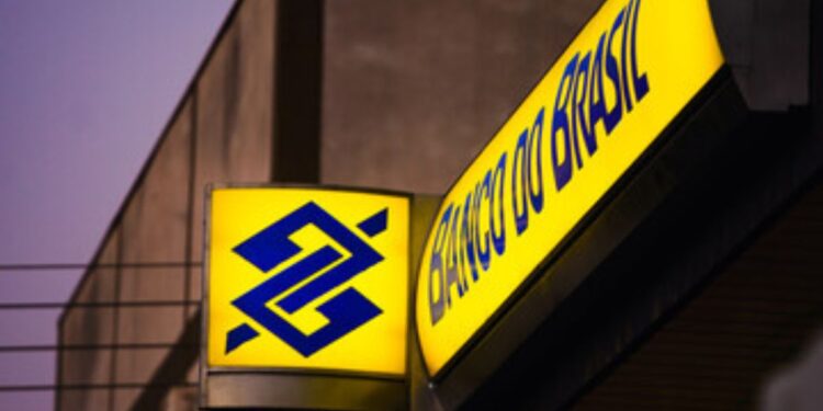 Banco do Brasil CONVOCA Idosos para Resgatar Dinheiro de Trabalho Anterior a 1988; saiba como