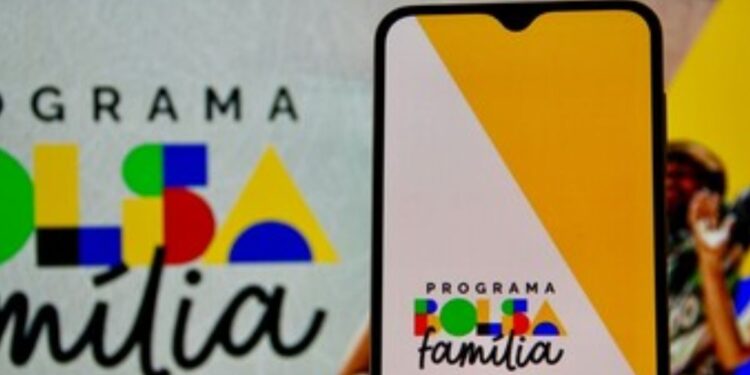 Famílias com apenas 1 membro DEIXARÃO de receber o BOLSA FAMÍLIA? Veja decisão do Governo!