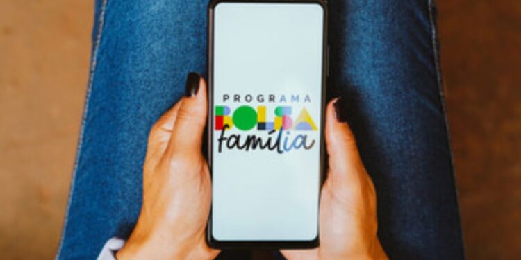Bolsa Família - COD 06: Veja como destravar valor adicional de R$ 50 na sua parcela